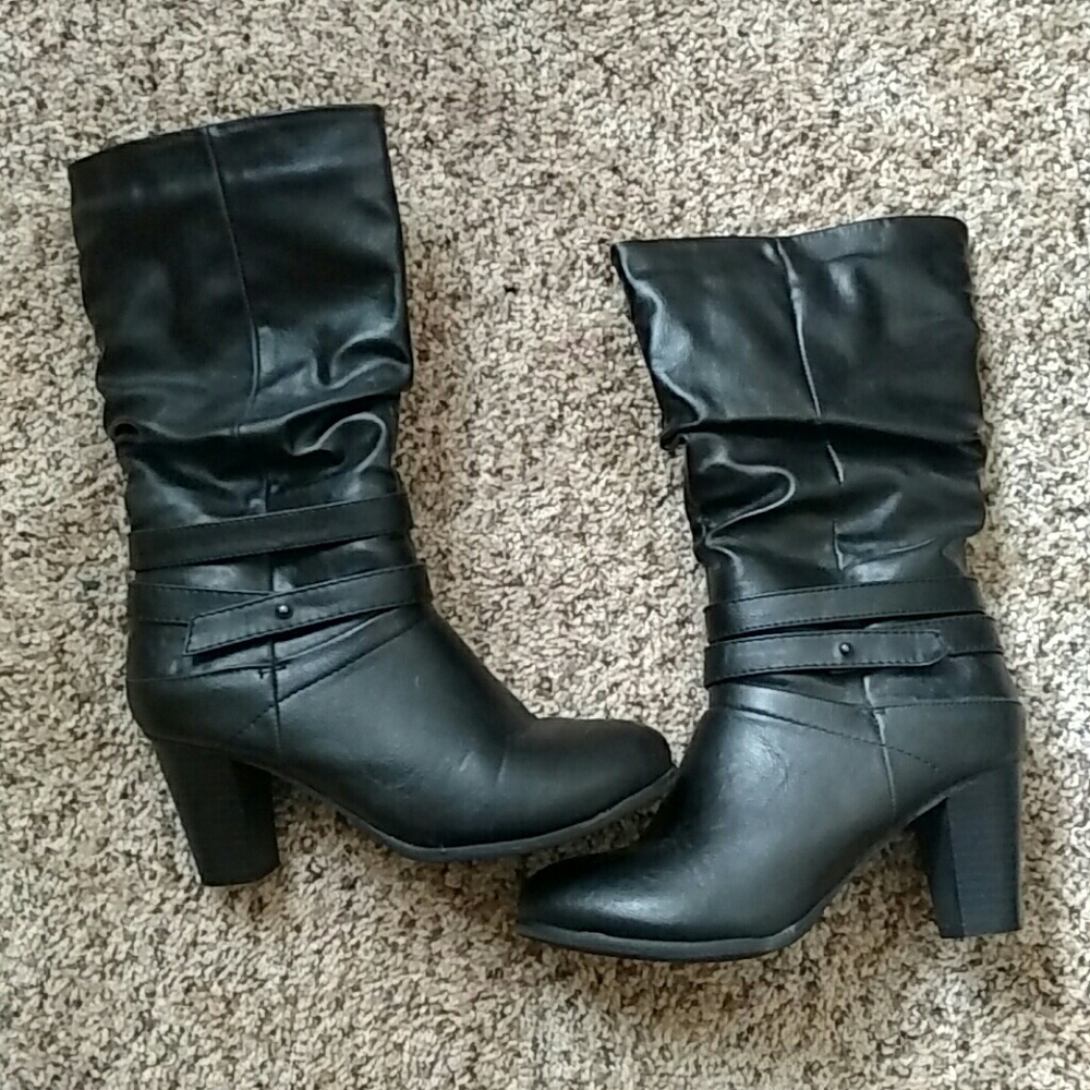 Size 7 Black Heeled Boots